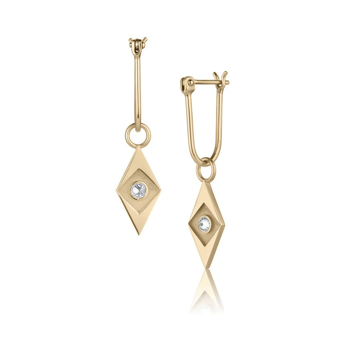 Facet Earring in yellow gold with white diamond, front and side view