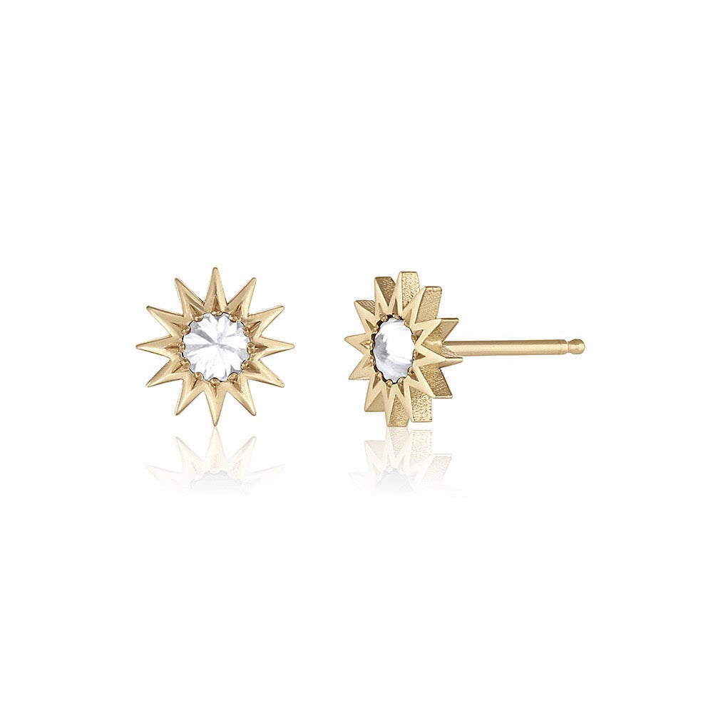 Inverted Diamond Spur Stud in yellow gold with white diamond, front and side view